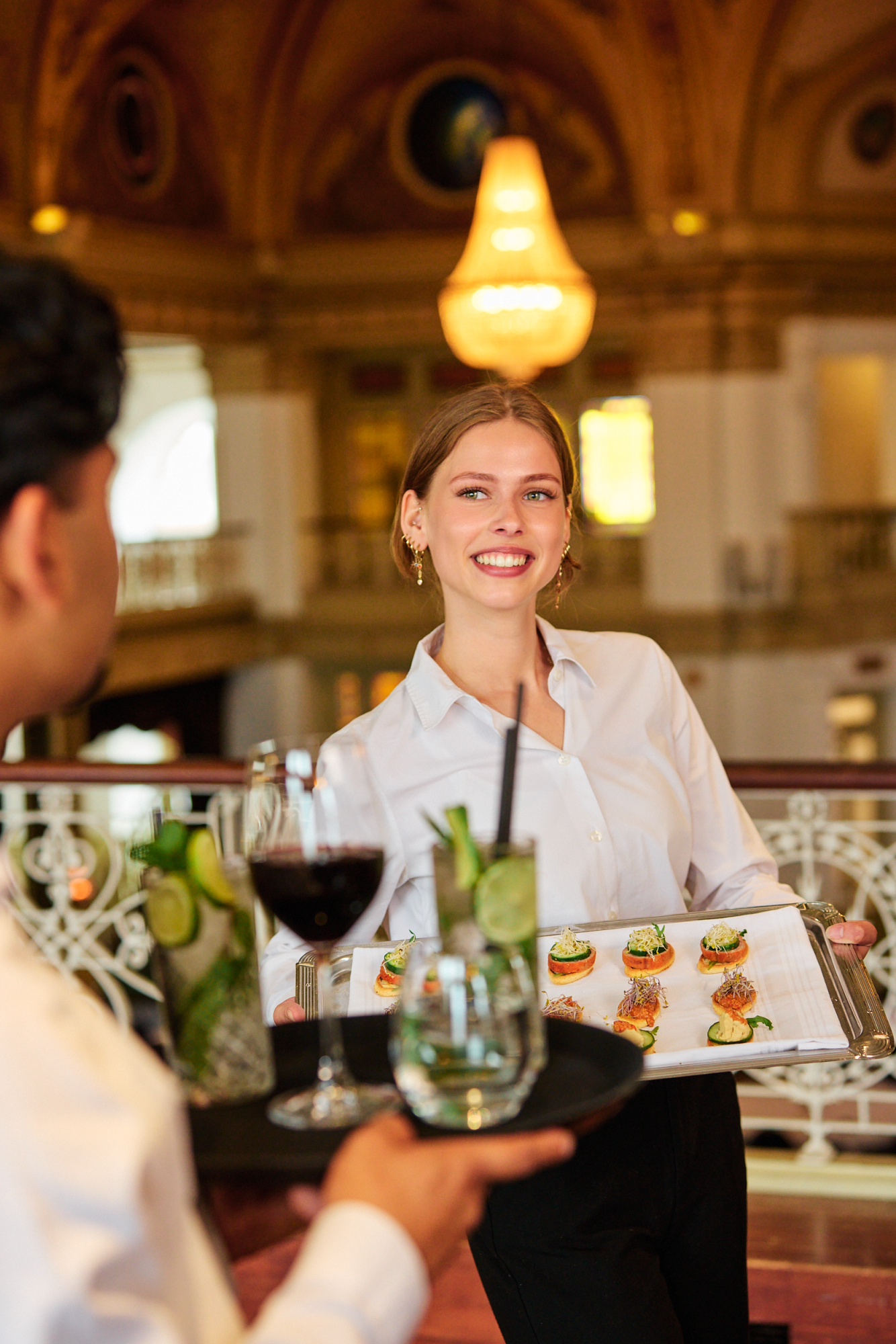 Evenementen Medewerker Werving & Selectie Horeca Contact Local Heroes Werken in de bediening